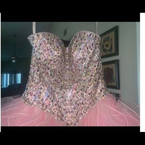 Size 6 pretty in pink formal.